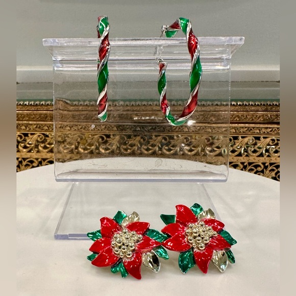 2 Prs Christmas Earrings - Red/Green/Gold/Silver Enamel Costume Jewelry - VGVC - Picture 1 of 17